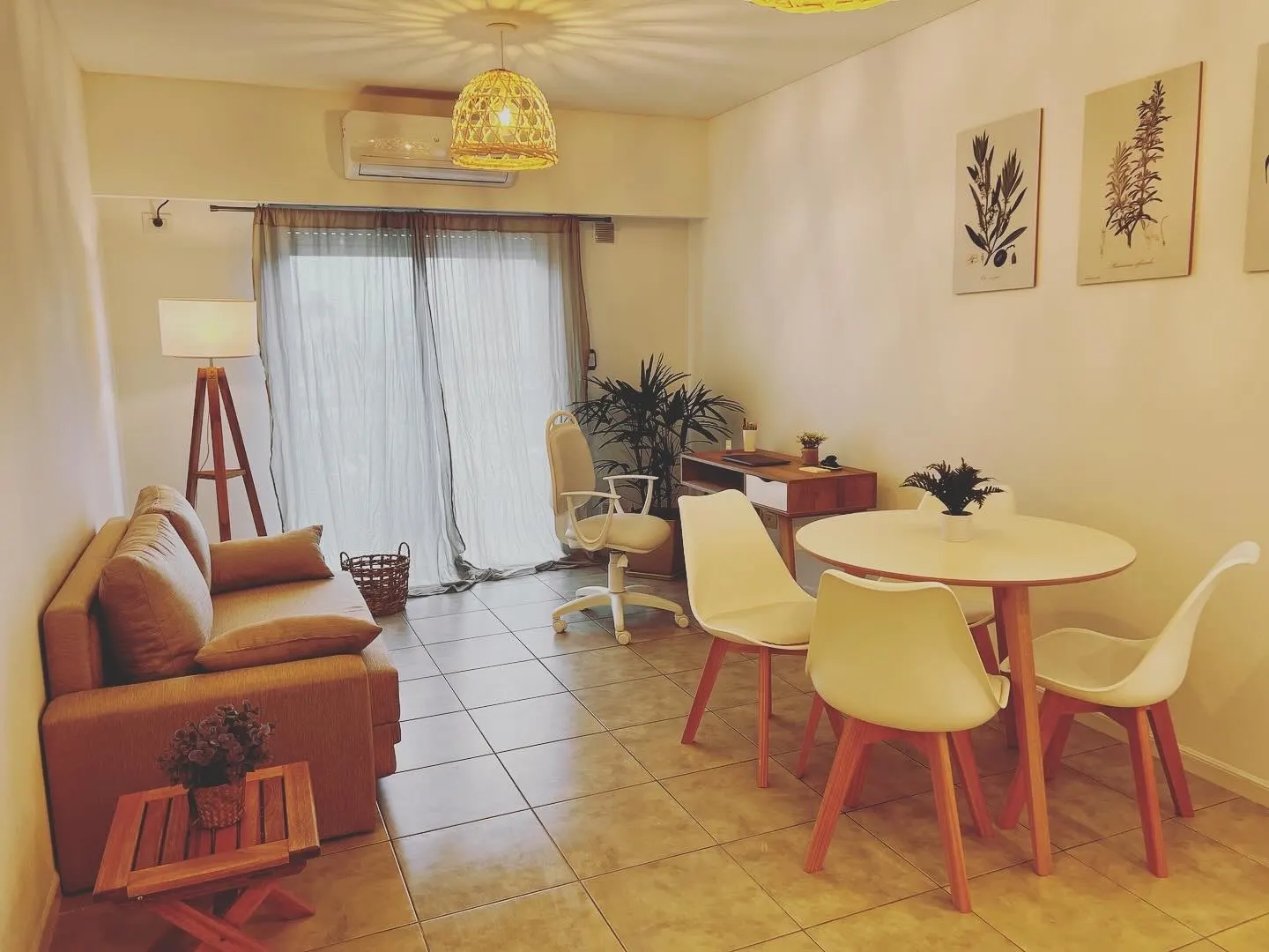 Pellegrini: living y comedor
